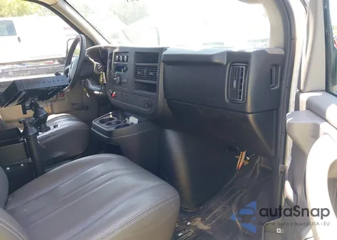 2008 Chevrolet Express Work Van из США, поврежденный, VIN 1GCFG15X181192066